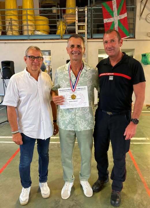 Pyrénées Atlantiques : Jean-Louis GRACIET reçoit la médaille départementale de bronze