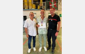 Pyrénées Atlantiques : Jean-Louis GRACIET reçoit la médaille départementale de bronze