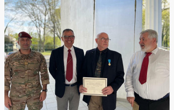 Pyrénées Atlantiques : remise de médaille à M. Stéphane LOMBART