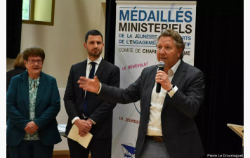 Charente-Maritime : Cérémonie remise médailles à Dompierre-sur-Mer